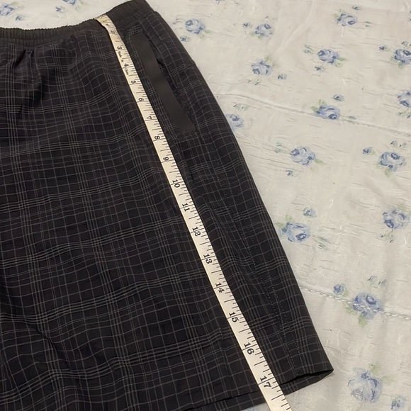 EUC Lululemon Pace Breaker Shorts - Picture 4 of 8